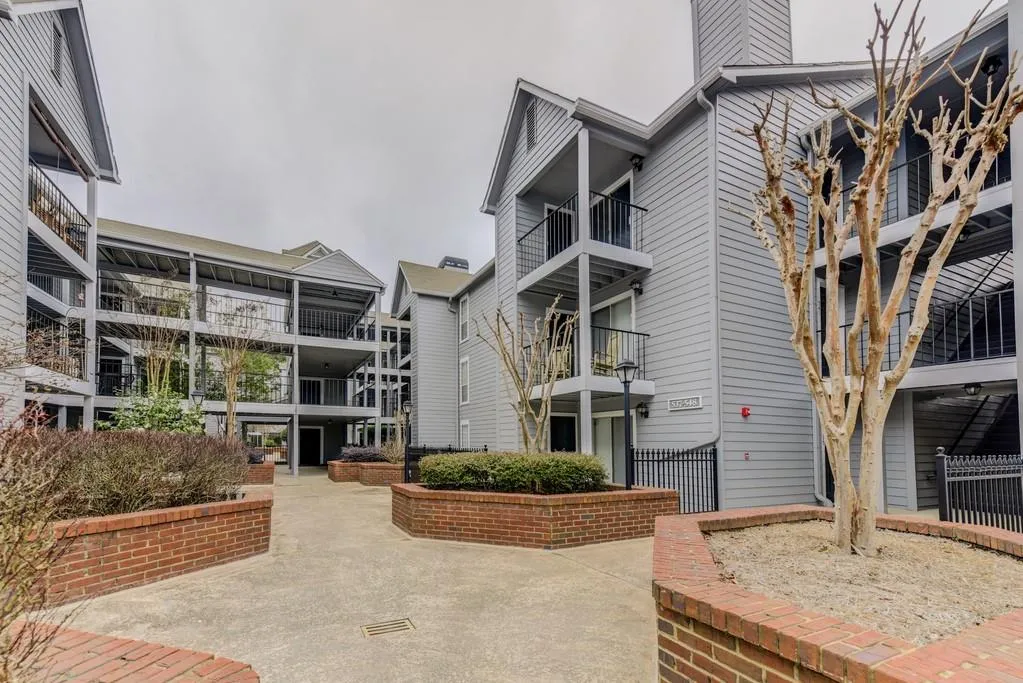 539 Granville Court, Sandy Springs, Georgia 30328, 1 Bedroom Bedrooms, ,1 BathroomBathrooms,Residential,Sold,539 Granville Court,6506817