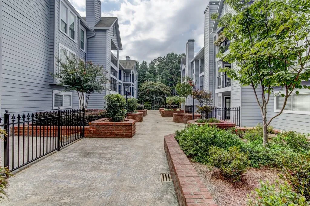 539 Granville Court, Sandy Springs, Georgia 30328, 1 Bedroom Bedrooms, ,1 BathroomBathrooms,Residential,Sold,539 Granville Court,6506817
