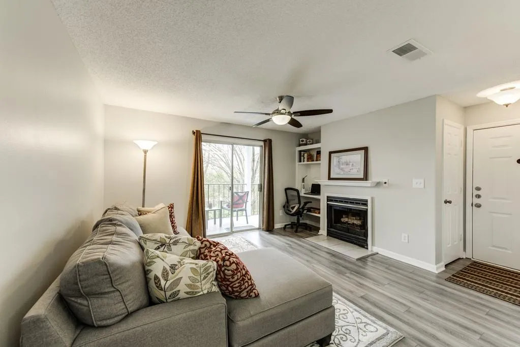 539 Granville Court, Sandy Springs, Georgia 30328, 1 Bedroom Bedrooms, ,1 BathroomBathrooms,Residential,Sold,539 Granville Court,6506817