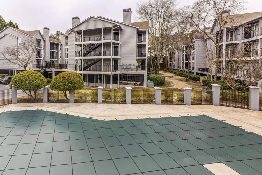 539 Granville Court, Sandy Springs, Georgia 30328, 1 Bedroom Bedrooms, ,1 BathroomBathrooms,Residential,Sold,539 Granville Court,6506817
