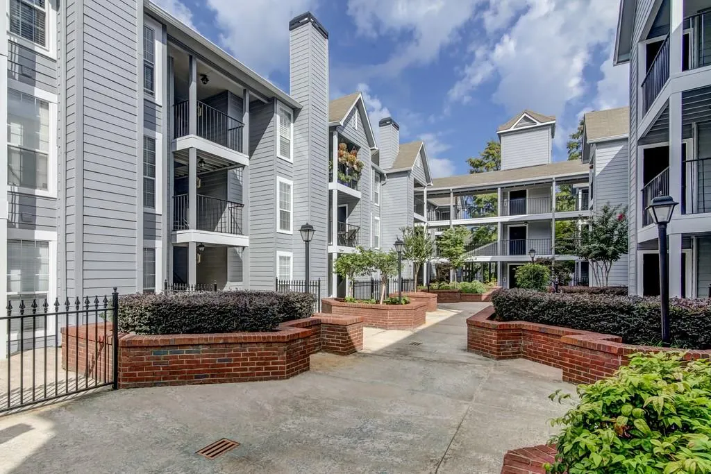 539 Granville Court, Sandy Springs, Georgia 30328, 1 Bedroom Bedrooms, ,1 BathroomBathrooms,Residential,Sold,539 Granville Court,6506817