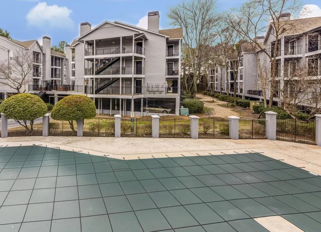539 Granville Court, Sandy Springs, Georgia 30328, 1 Bedroom Bedrooms, ,1 BathroomBathrooms,Residential,Sold,539 Granville Court,6506817