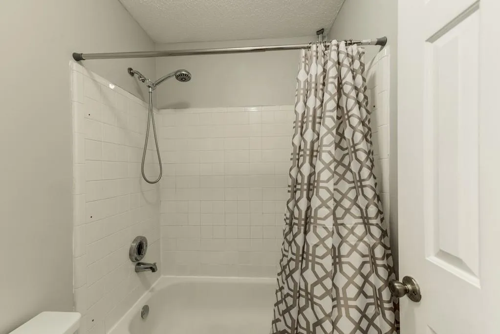 539 Granville Court, Sandy Springs, Georgia 30328, 1 Bedroom Bedrooms, ,1 BathroomBathrooms,Residential,Sold,539 Granville Court,6506817