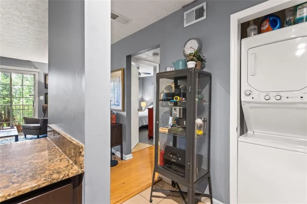 2955 Seven Pines Unit 202 Court, Atlanta, Georgia 30339, 1 Bedroom Bedrooms, ,1 BathroomBathrooms,Residential,For Sale,2955 Seven Pines Unit 202 Court,7618510