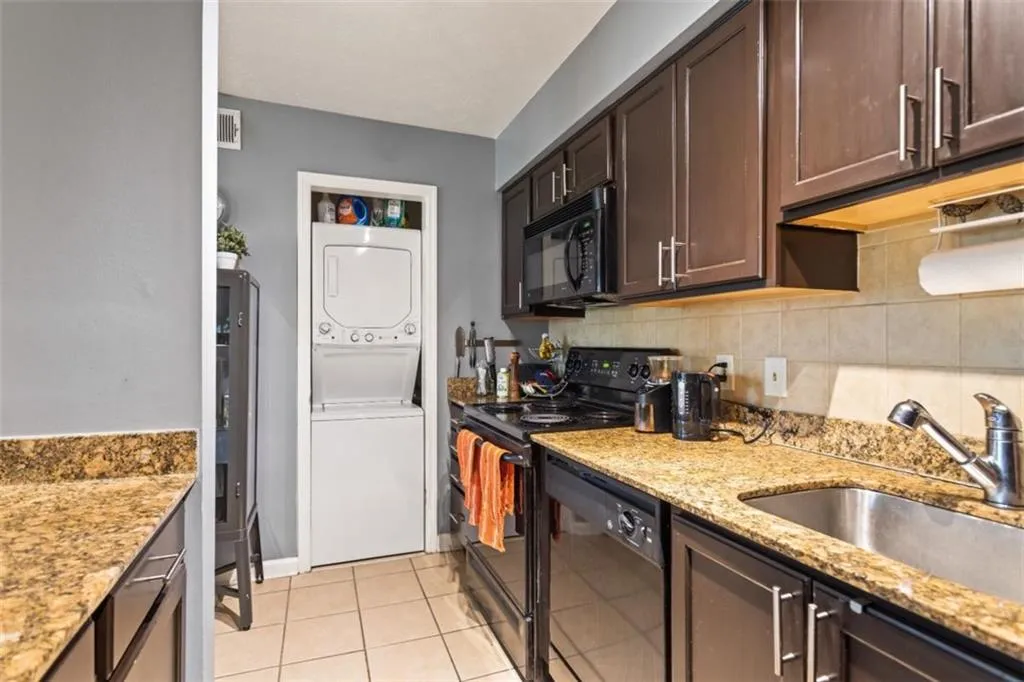 2955 Seven Pines Unit 202 Court, Atlanta, Georgia 30339, 1 Bedroom Bedrooms, ,1 BathroomBathrooms,Residential,For Sale,2955 Seven Pines Unit 202 Court,7618510