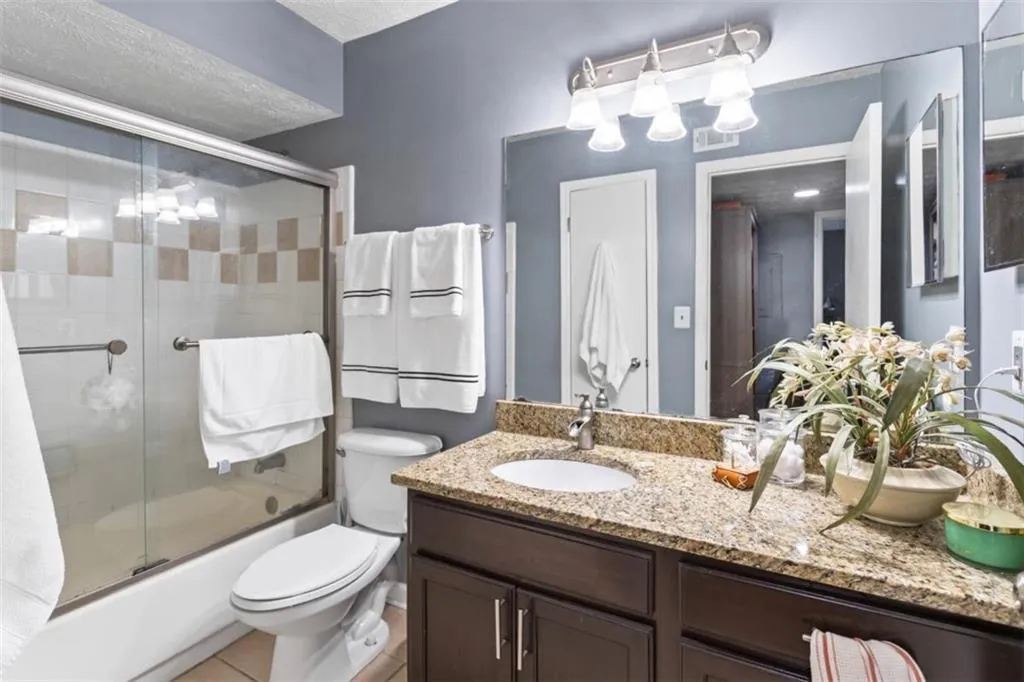 2955 Seven Pines Unit 202 Court, Atlanta, Georgia 30339, 1 Bedroom Bedrooms, ,1 BathroomBathrooms,Residential,For Sale,2955 Seven Pines Unit 202 Court,7618510
