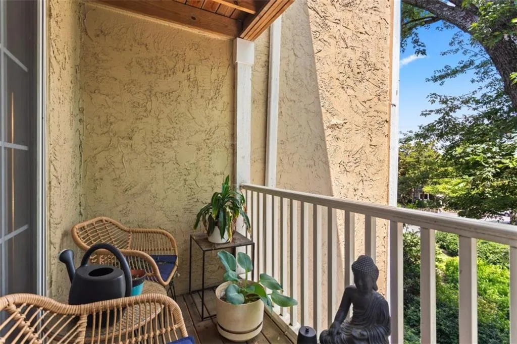 2955 Seven Pines Unit 202 Court, Atlanta, Georgia 30339, 1 Bedroom Bedrooms, ,1 BathroomBathrooms,Residential,For Sale,2955 Seven Pines Unit 202 Court,7618510