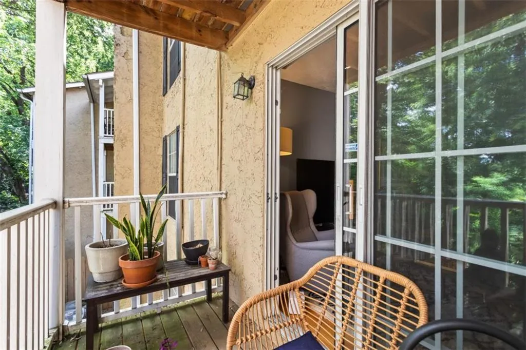 2955 Seven Pines Unit 202 Court, Atlanta, Georgia 30339, 1 Bedroom Bedrooms, ,1 BathroomBathrooms,Residential,For Sale,2955 Seven Pines Unit 202 Court,7618510