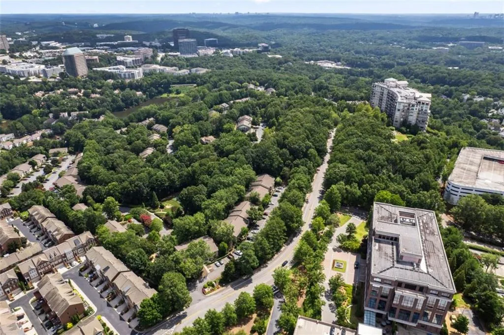 2955 Seven Pines Unit 202 Court, Atlanta, Georgia 30339, 1 Bedroom Bedrooms, ,1 BathroomBathrooms,Residential,For Sale,2955 Seven Pines Unit 202 Court,7618510