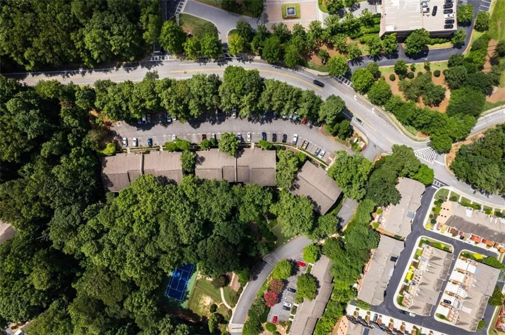 2955 Seven Pines Unit 202 Court, Atlanta, Georgia 30339, 1 Bedroom Bedrooms, ,1 BathroomBathrooms,Residential,For Sale,2955 Seven Pines Unit 202 Court,7618510