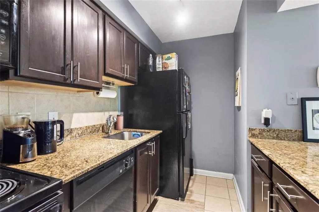 2955 Seven Pines Unit 202 Court, Atlanta, Georgia 30339, 1 Bedroom Bedrooms, ,1 BathroomBathrooms,Residential,For Sale,2955 Seven Pines Unit 202 Court,7618510