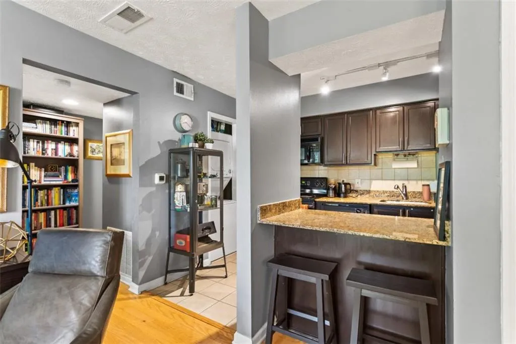 2955 Seven Pines Unit 202 Court, Atlanta, Georgia 30339, 1 Bedroom Bedrooms, ,1 BathroomBathrooms,Residential,For Sale,2955 Seven Pines Unit 202 Court,7618510