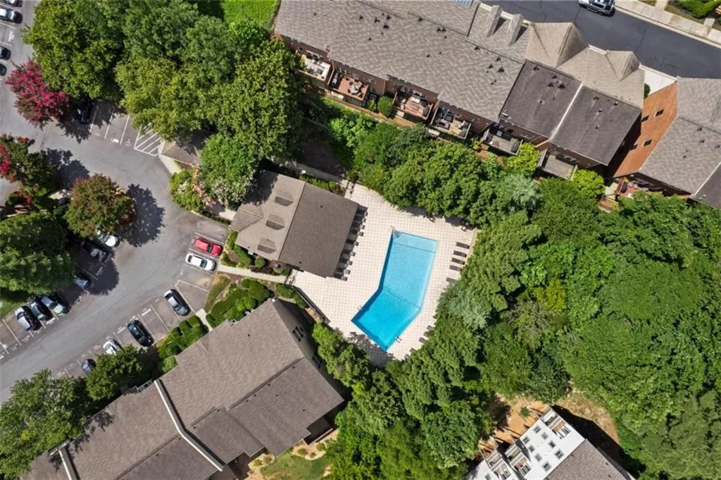 2955 Seven Pines Unit 202 Court, Atlanta, Georgia 30339, 1 Bedroom Bedrooms, ,1 BathroomBathrooms,Residential,For Sale,2955 Seven Pines Unit 202 Court,7618510