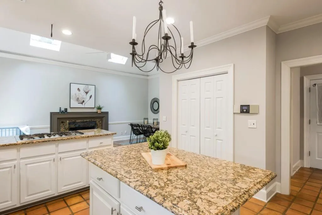 130 Laurian Way, Sandy Springs, Georgia 30328, 4 Bedrooms Bedrooms, ,4 BathroomsBathrooms,Residential,Sold,130 Laurian Way,6023014
