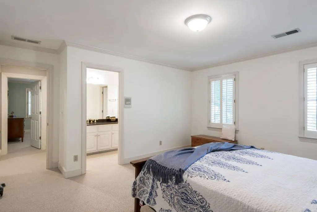 130 Laurian Way, Sandy Springs, Georgia 30328, 4 Bedrooms Bedrooms, ,4 BathroomsBathrooms,Residential,Sold,130 Laurian Way,6023014