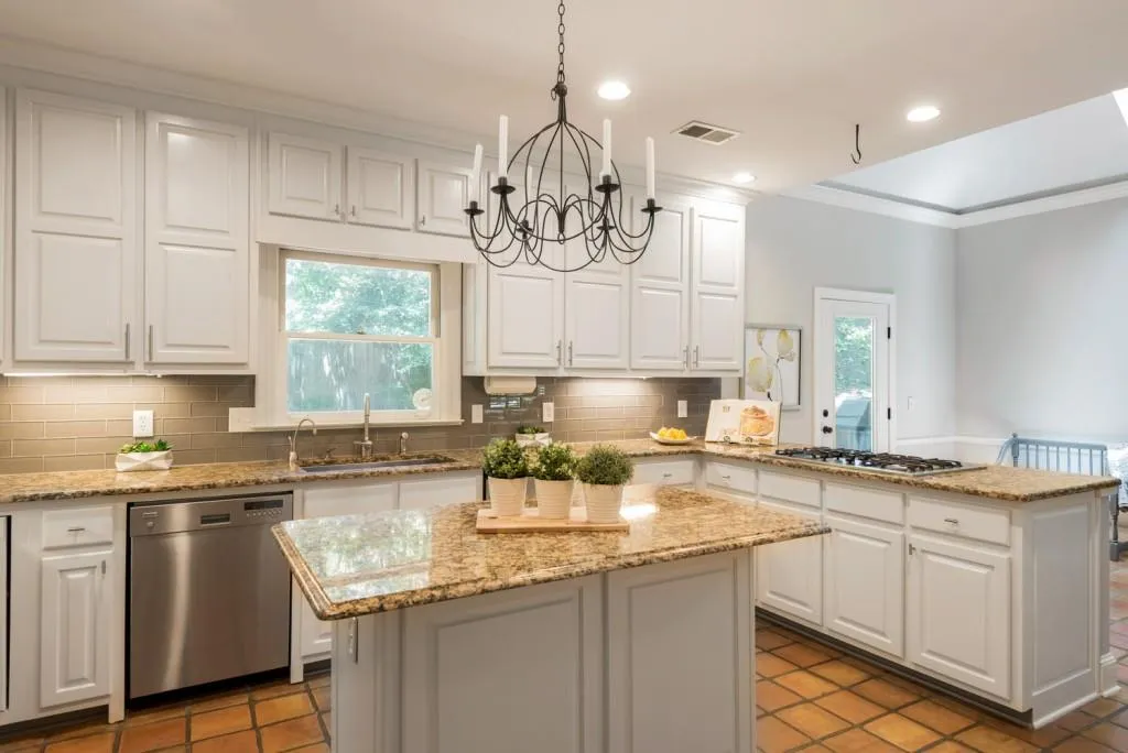 130 Laurian Way, Sandy Springs, Georgia 30328, 4 Bedrooms Bedrooms, ,4 BathroomsBathrooms,Residential,Sold,130 Laurian Way,6023014