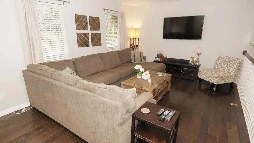 7319 Cardigan Circle, Sandy Springs, Georgia 30328, 4 Bedrooms Bedrooms, ,3 BathroomsBathrooms,Residential,Sold,7319 Cardigan Circle,5968844