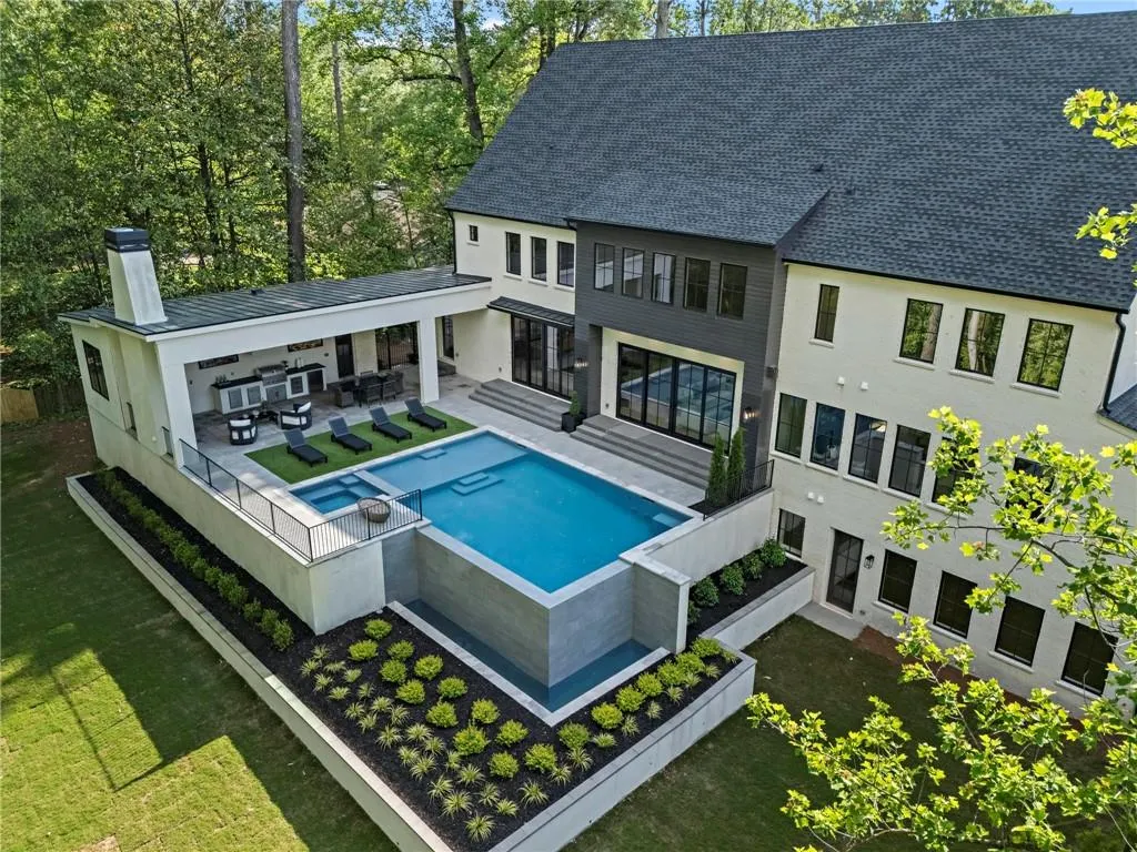 4785 Merlendale Court, Atlanta, Georgia 30327, 7 Bedrooms Bedrooms, ,7 BathroomsBathrooms,Residential,Sold,4785 Merlendale Court,7579538