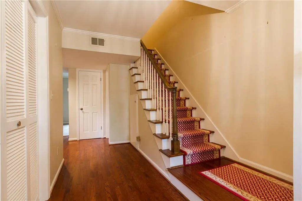 70 Old Ivy Road Ne Unit 35, Atlanta, Georgia 30342, 2 Bedrooms Bedrooms, ,2 BathroomsBathrooms,Residential,Sold,70 Old Ivy Road Ne Unit 35,5830764