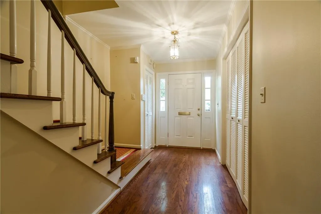 70 Old Ivy Road Ne Unit 35, Atlanta, Georgia 30342, 2 Bedrooms Bedrooms, ,2 BathroomsBathrooms,Residential,Sold,70 Old Ivy Road Ne Unit 35,5830764