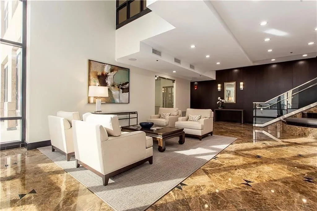 3481 Lakeside Drive Ne Unit 2107, Atlanta, Georgia 30326, 2 Bedrooms Bedrooms, 0 ,2 BathroomsBathrooms,Residential,For Sale,3481 Lakeside Drive Ne Unit 2107,7777796
