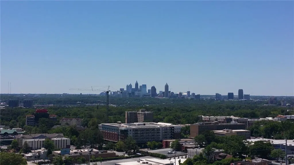 3481 Lakeside Drive Ne Unit 2107, Atlanta, Georgia 30326, 2 Bedrooms Bedrooms, 0 ,2 BathroomsBathrooms,Residential,For Sale,3481 Lakeside Drive Ne Unit 2107,7777796