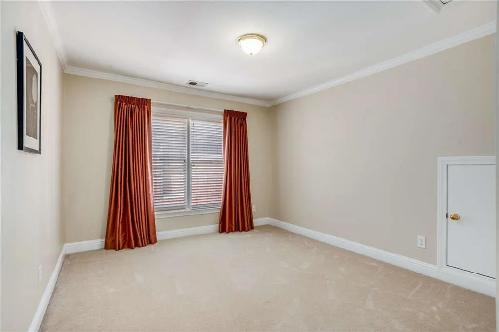 6245 Glen Oaks Lane, Sandy Springs, Georgia 30328, 4 Bedrooms Bedrooms, ,3 BathroomsBathrooms,Residential,Sold,6245 Glen Oaks Lane,7118886