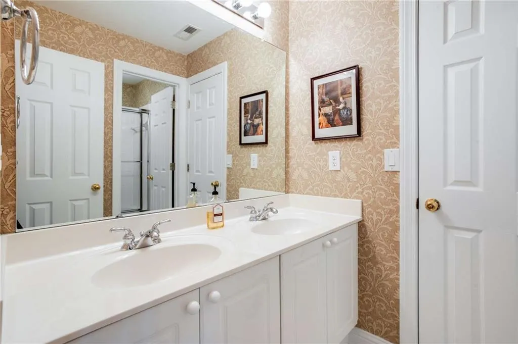 6245 Glen Oaks Lane, Sandy Springs, Georgia 30328, 4 Bedrooms Bedrooms, ,3 BathroomsBathrooms,Residential,Sold,6245 Glen Oaks Lane,7118886