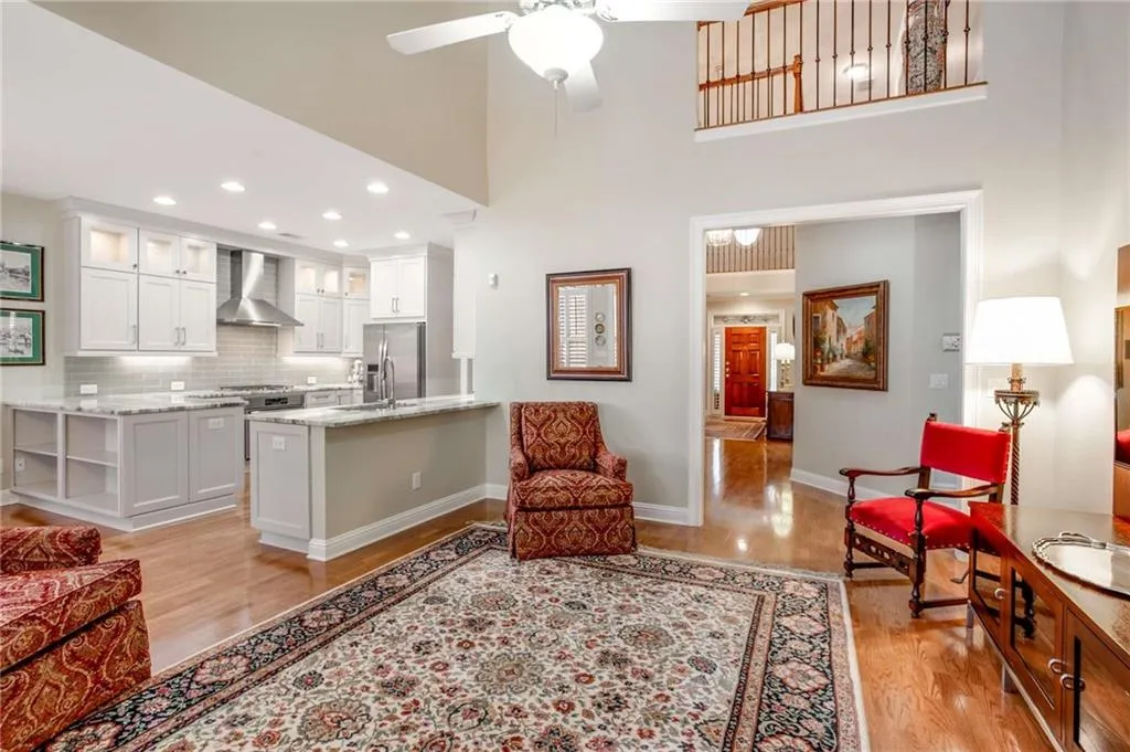 6245 Glen Oaks Lane, Sandy Springs, Georgia 30328, 4 Bedrooms Bedrooms, ,3 BathroomsBathrooms,Residential,Sold,6245 Glen Oaks Lane,7118886