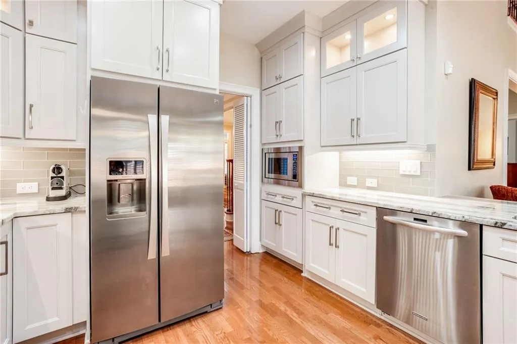 6245 Glen Oaks Lane, Sandy Springs, Georgia 30328, 4 Bedrooms Bedrooms, ,3 BathroomsBathrooms,Residential,Sold,6245 Glen Oaks Lane,7118886