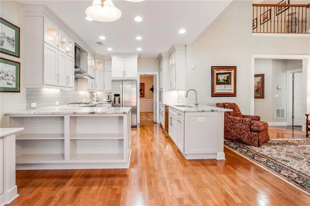 6245 Glen Oaks Lane, Sandy Springs, Georgia 30328, 4 Bedrooms Bedrooms, ,3 BathroomsBathrooms,Residential,Sold,6245 Glen Oaks Lane,7118886