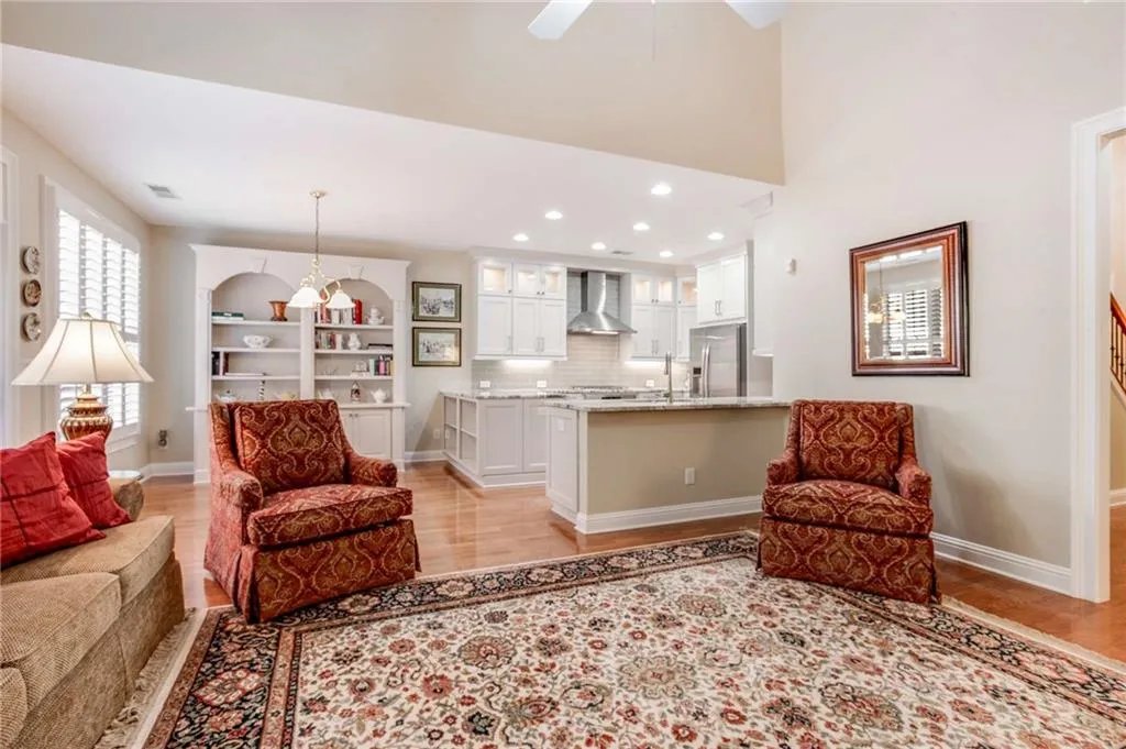 6245 Glen Oaks Lane, Sandy Springs, Georgia 30328, 4 Bedrooms Bedrooms, ,3 BathroomsBathrooms,Residential,Sold,6245 Glen Oaks Lane,7118886