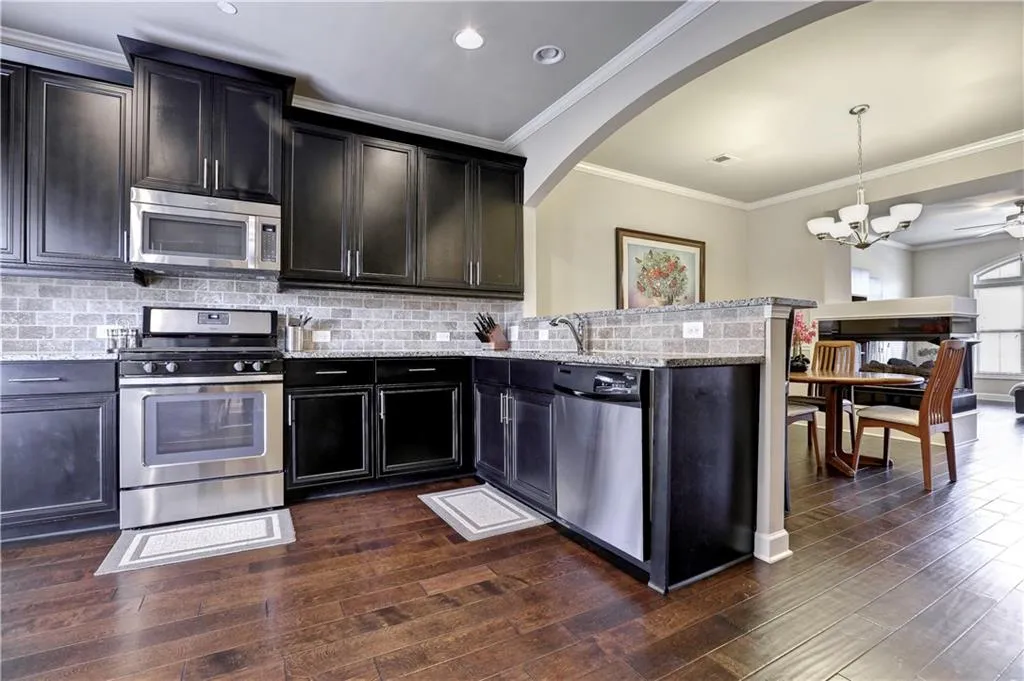 7528 Highlands Point, Sandy Springs, Georgia 30328, 3 Bedrooms Bedrooms, ,3 BathroomsBathrooms,Residential,Sold,7528 Highlands Point,5778532