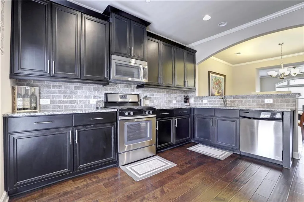 7528 Highlands Point, Sandy Springs, Georgia 30328, 3 Bedrooms Bedrooms, ,3 BathroomsBathrooms,Residential,Sold,7528 Highlands Point,5778532
