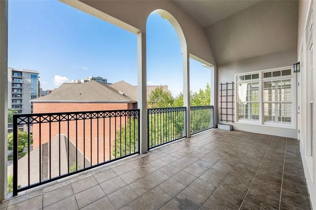 50 Biscayne Drive Nw Unit 6107, Atlanta, Georgia 30309, 2 Bedrooms Bedrooms, ,2 BathroomsBathrooms,Residential,For Sale,50 Biscayne Drive Nw Unit 6107,7621796