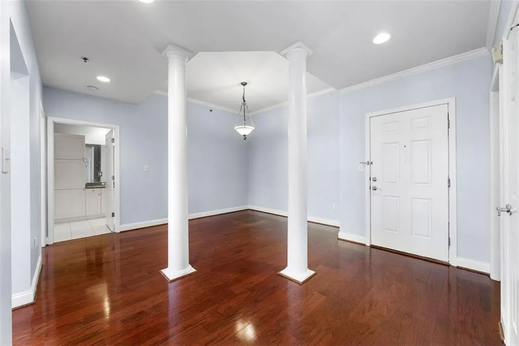 50 Biscayne Drive Nw Unit 6107, Atlanta, Georgia 30309, 2 Bedrooms Bedrooms, ,2 BathroomsBathrooms,Residential,For Sale,50 Biscayne Drive Nw Unit 6107,7621796