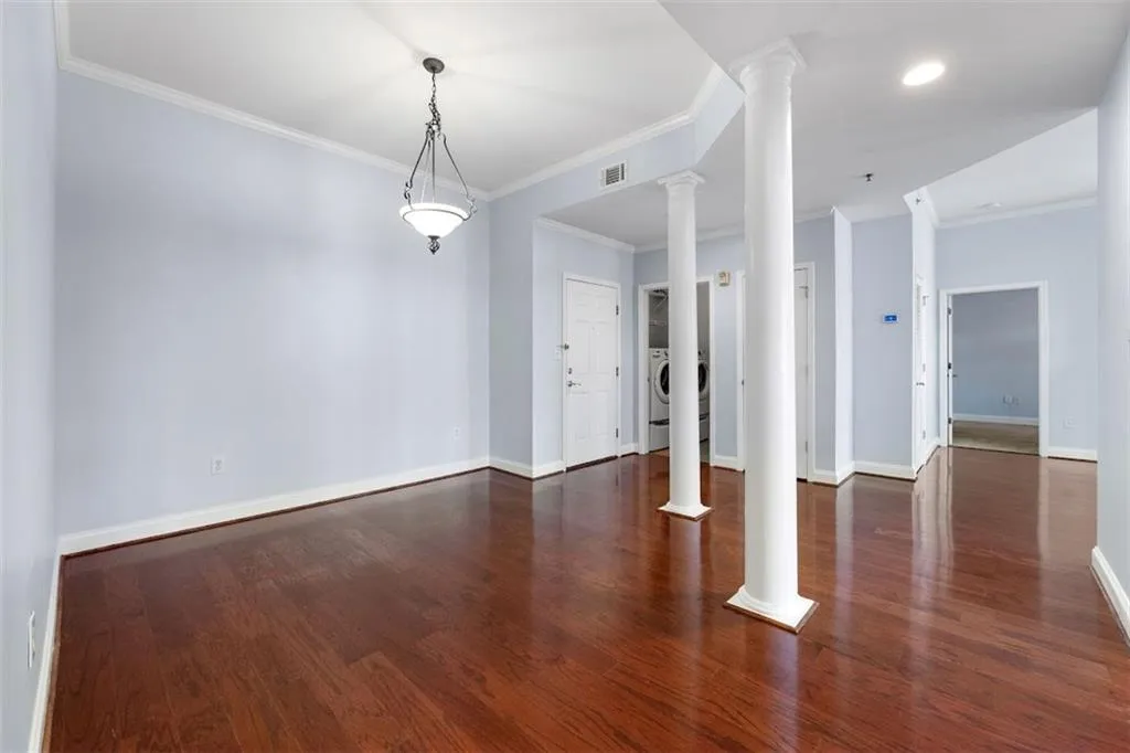 50 Biscayne Drive Nw Unit 6107, Atlanta, Georgia 30309, 2 Bedrooms Bedrooms, ,2 BathroomsBathrooms,Residential,For Sale,50 Biscayne Drive Nw Unit 6107,7621796