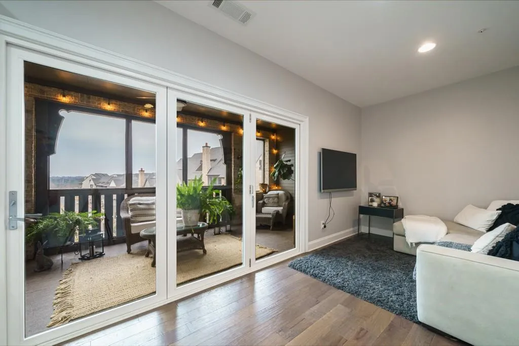 6613 Cadence Boulevard, Sandy Springs, Georgia 30328, 3 Bedrooms Bedrooms, ,3 BathroomsBathrooms,Residential,Sold,6613 Cadence Boulevard,7023383