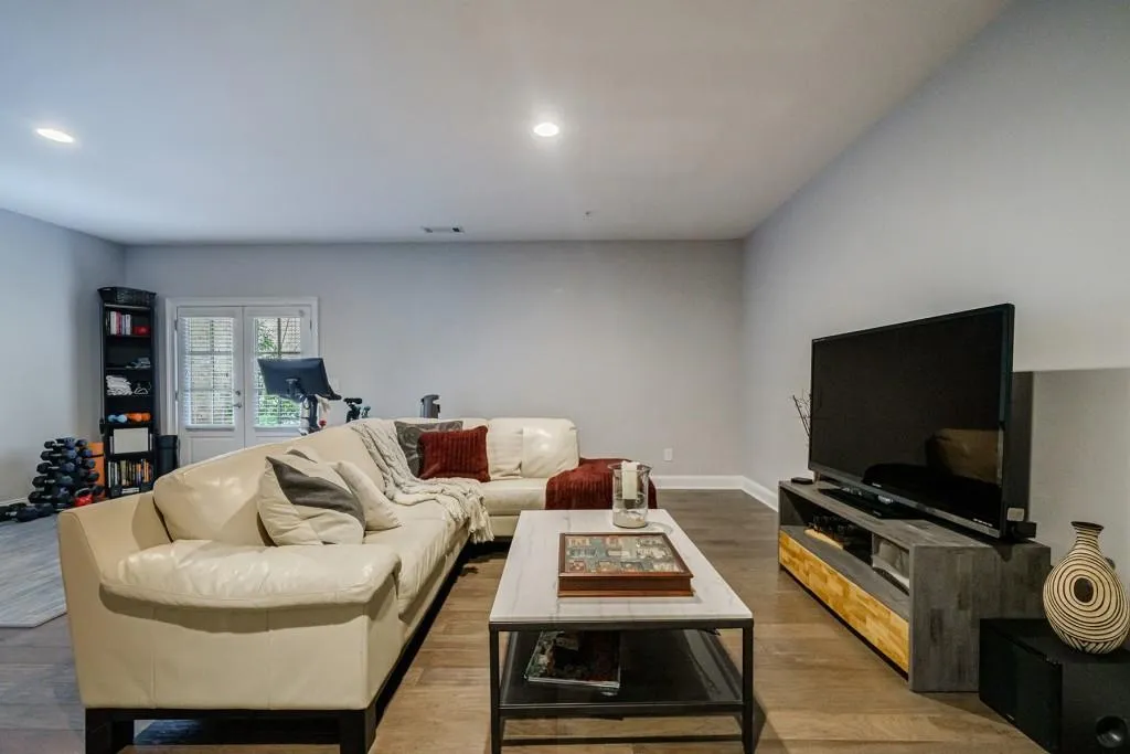 6613 Cadence Boulevard, Sandy Springs, Georgia 30328, 3 Bedrooms Bedrooms, ,3 BathroomsBathrooms,Residential,Sold,6613 Cadence Boulevard,7023383