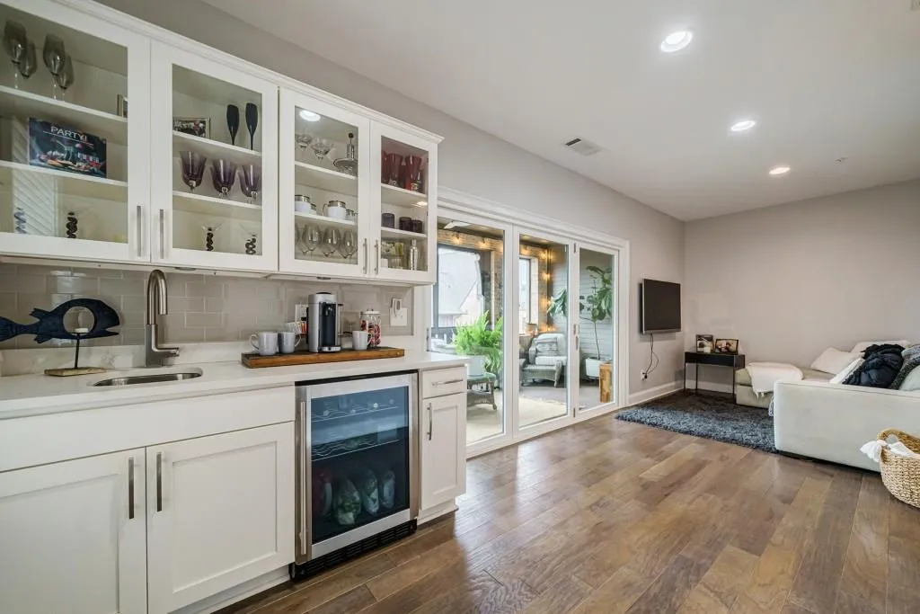 6613 Cadence Boulevard, Sandy Springs, Georgia 30328, 3 Bedrooms Bedrooms, ,3 BathroomsBathrooms,Residential,Sold,6613 Cadence Boulevard,7023383
