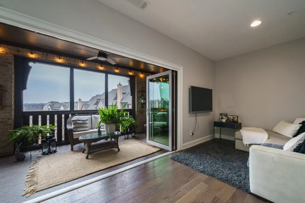 6613 Cadence Boulevard, Sandy Springs, Georgia 30328, 3 Bedrooms Bedrooms, ,3 BathroomsBathrooms,Residential,Sold,6613 Cadence Boulevard,7023383