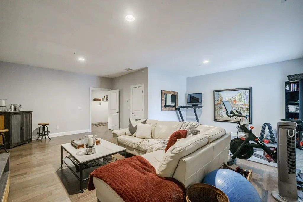 6613 Cadence Boulevard, Sandy Springs, Georgia 30328, 3 Bedrooms Bedrooms, ,3 BathroomsBathrooms,Residential,Sold,6613 Cadence Boulevard,7023383