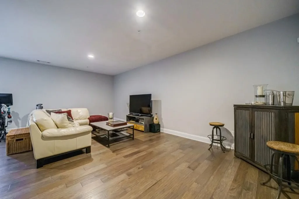 6613 Cadence Boulevard, Sandy Springs, Georgia 30328, 3 Bedrooms Bedrooms, ,3 BathroomsBathrooms,Residential,Sold,6613 Cadence Boulevard,7023383