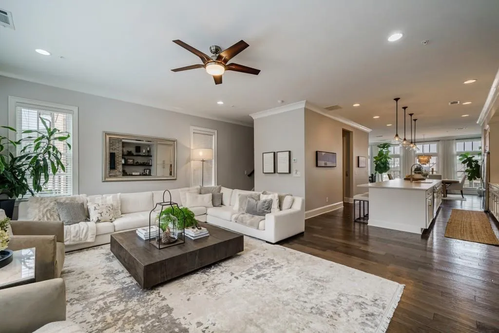 6613 Cadence Boulevard, Sandy Springs, Georgia 30328, 3 Bedrooms Bedrooms, ,3 BathroomsBathrooms,Residential,Sold,6613 Cadence Boulevard,7023383