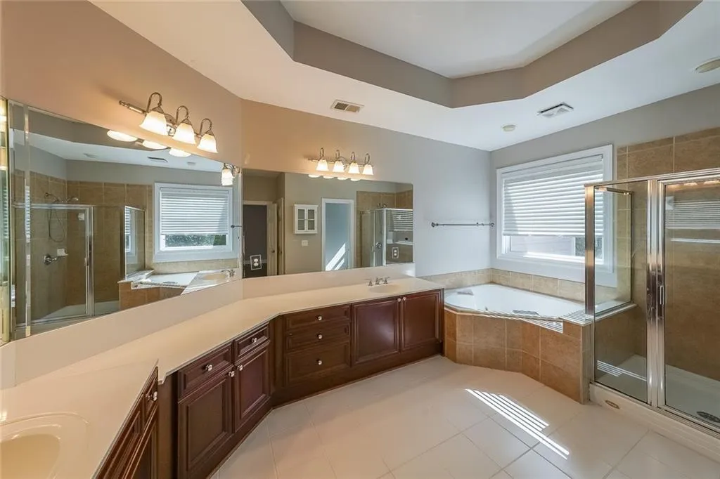 3056 Woodwalk Drive Se Unit 13, Atlanta, Georgia 30339, 4 Bedrooms Bedrooms, ,3 BathroomsBathrooms,Residential,For Sale,3056 Woodwalk Drive Se Unit 13,7665054