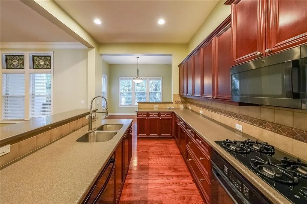 3056 Woodwalk Drive Se Unit 13, Atlanta, Georgia 30339, 4 Bedrooms Bedrooms, ,3 BathroomsBathrooms,Residential,For Sale,3056 Woodwalk Drive Se Unit 13,7665054