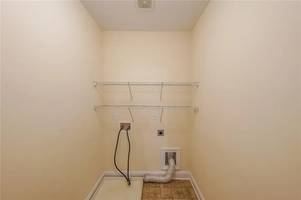 3056 Woodwalk Drive Se Unit 13, Atlanta, Georgia 30339, 4 Bedrooms Bedrooms, ,3 BathroomsBathrooms,Residential,For Sale,3056 Woodwalk Drive Se Unit 13,7665054