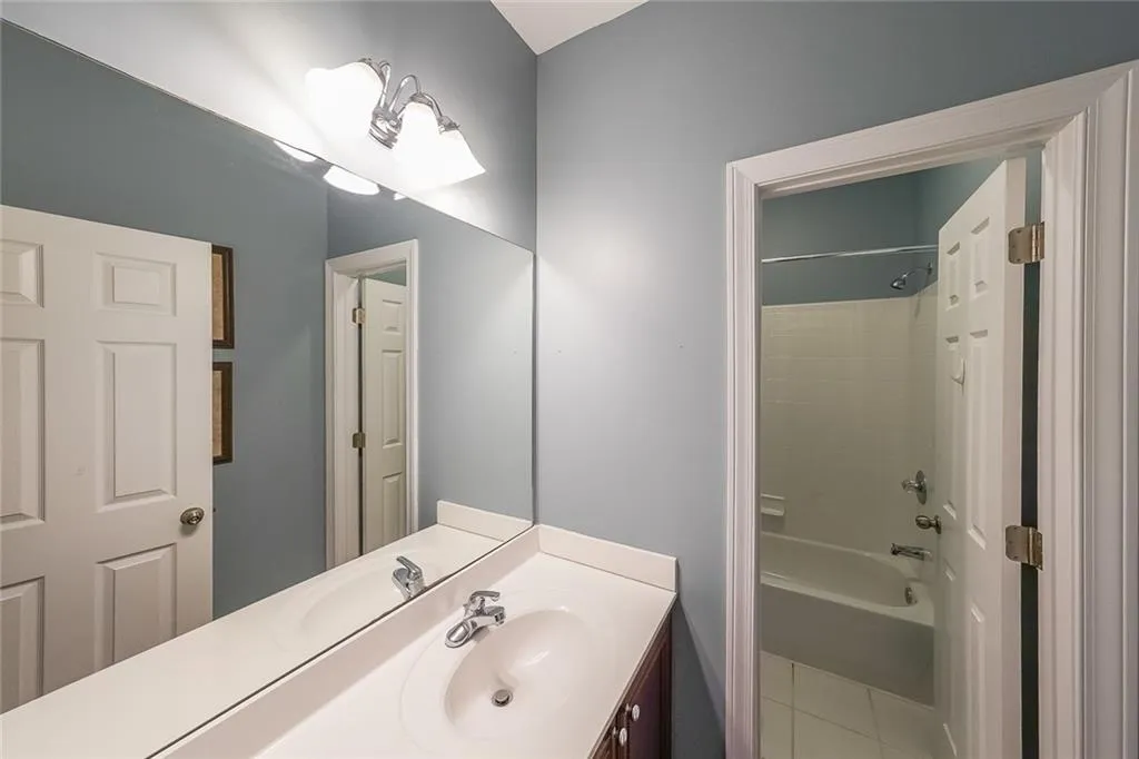 3056 Woodwalk Drive Se Unit 13, Atlanta, Georgia 30339, 4 Bedrooms Bedrooms, ,3 BathroomsBathrooms,Residential,For Sale,3056 Woodwalk Drive Se Unit 13,7665054