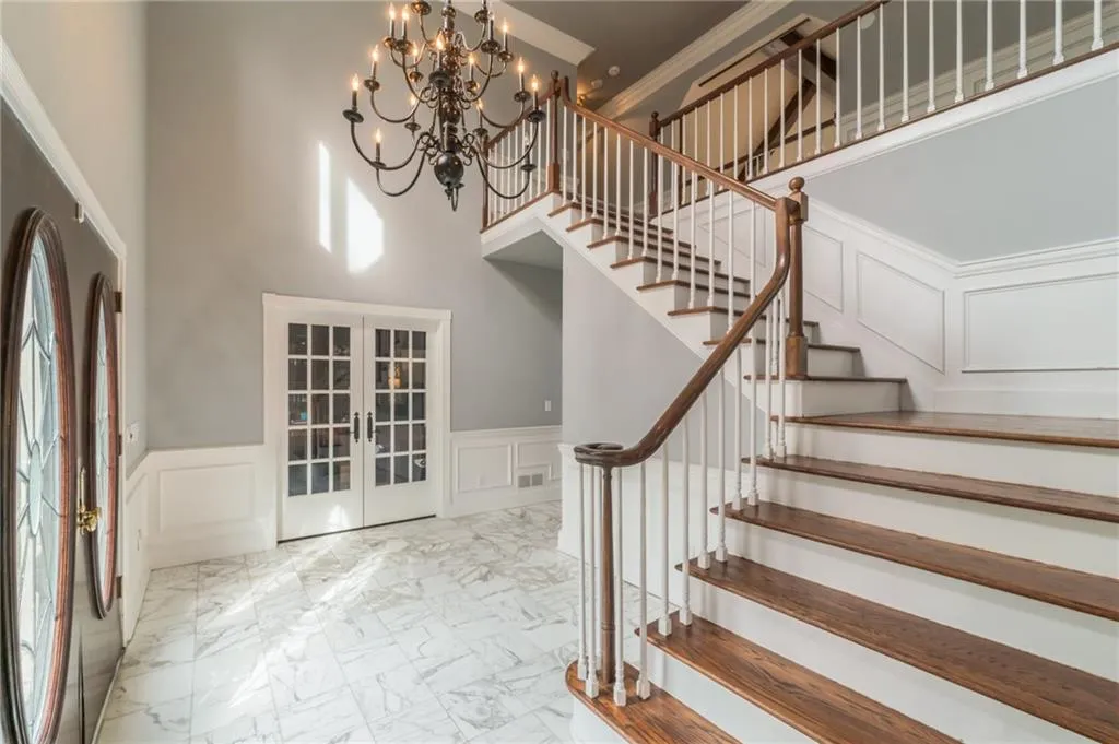 5785 Northside Drive, Atlanta, Georgia 30328, 6 Bedrooms Bedrooms, ,5 BathroomsBathrooms,Residential,Sold,5785 Northside Drive,6780078