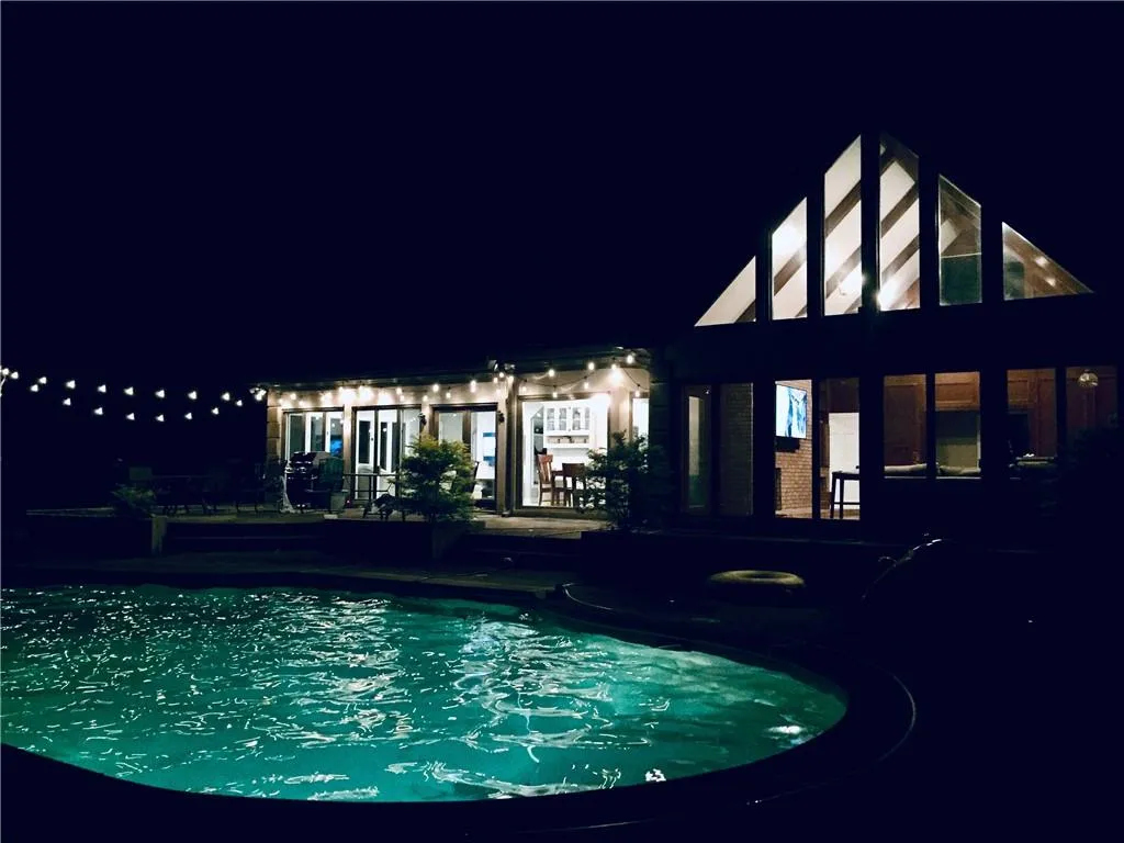 5785 Northside Drive, Atlanta, Georgia 30328, 6 Bedrooms Bedrooms, ,5 BathroomsBathrooms,Residential,Sold,5785 Northside Drive,6780078